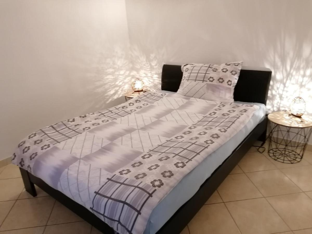 Apartments Nena - Трогир Экстерьер фото