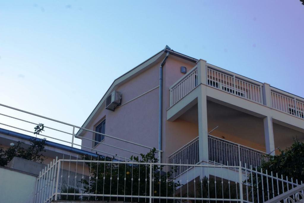 Apartments Nena - Трогир Экстерьер фото