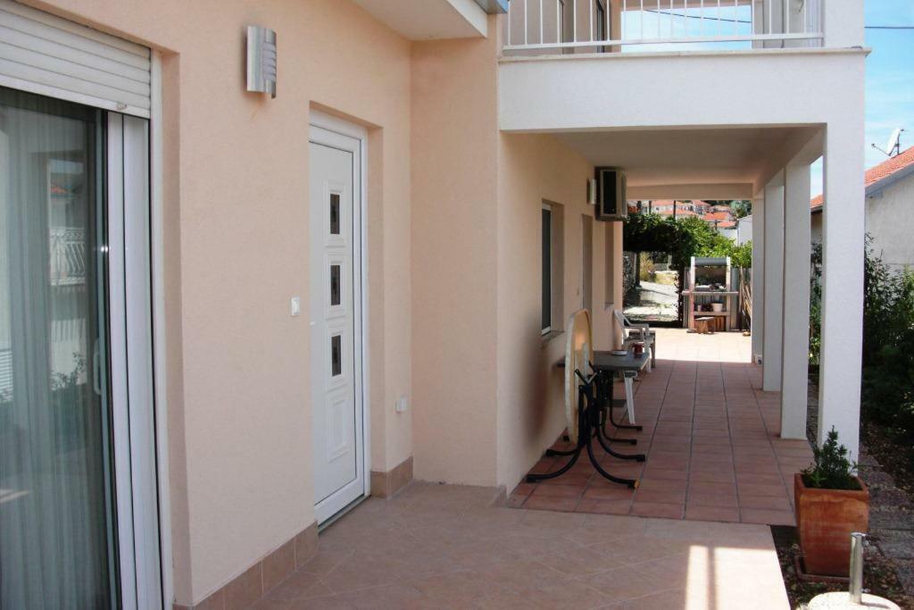 Apartments Nena - Трогир Экстерьер фото